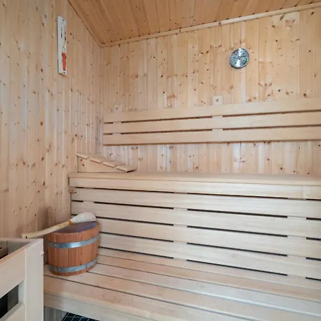 Kugelhaus Eos - Sonnengeküsstes In Organischer Bauweise Am Seeufer *