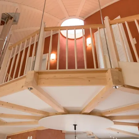 Kugelhaus Eos - Sonnengekuesstes In Organischer Bauweise Am Seeufer * Wustrow (Penzlin)