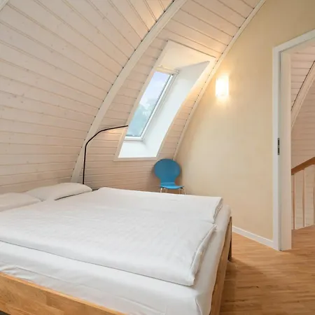 Kugelhaus Eos - Sonnengekuesstes In Organischer Bauweise Am Seeufer