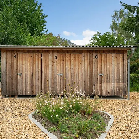 Kugelhaus Eos - Sonnengeküsstes In Organischer Bauweise Am Seeufer Ferienhaus