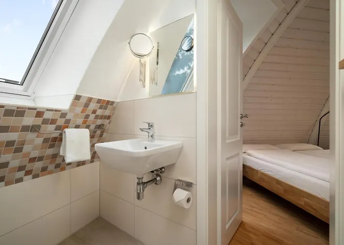 Kugelhaus Eos - Sonnengeküsstes In Organischer Bauweise Am Seeufer *