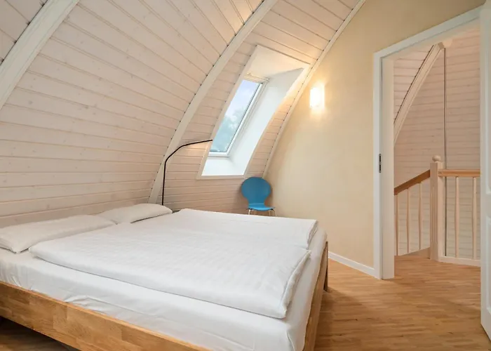 Kugelhaus Eos - Sonnengeküsstes In Organischer Bauweise Am Seeufer