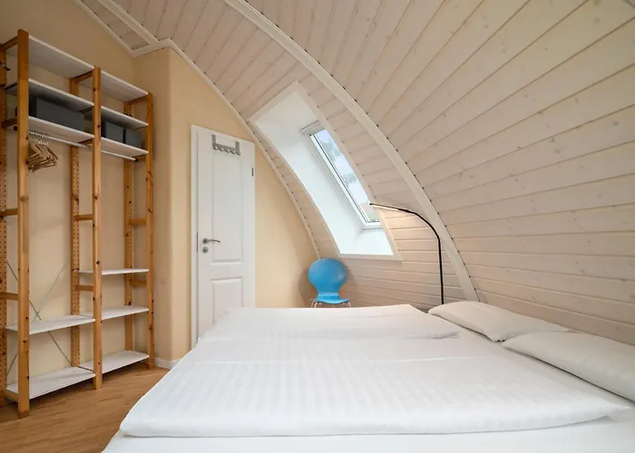 Ferienhaus Kugelhaus Eos - Sonnengeküsstes In Organischer Bauweise Am Seeufer